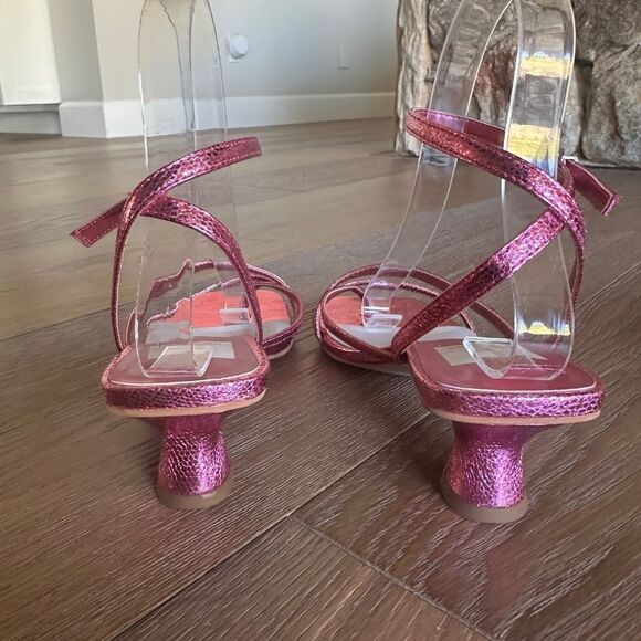 DOLCE VITA Baylor Square Toe Block Heel Thong Sandals In Magenta Crackle - Picture 6 of 13